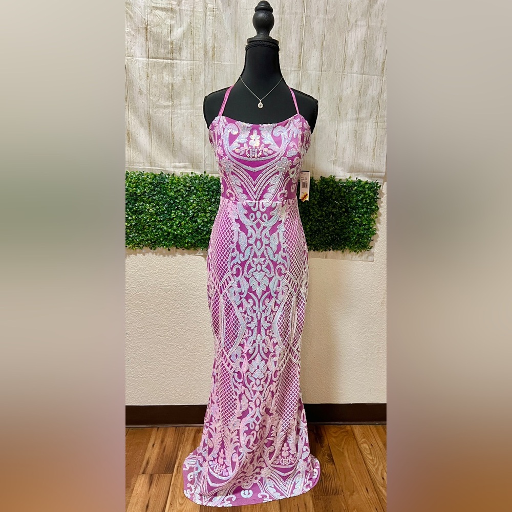 Elegant Pink and White Lace Dress